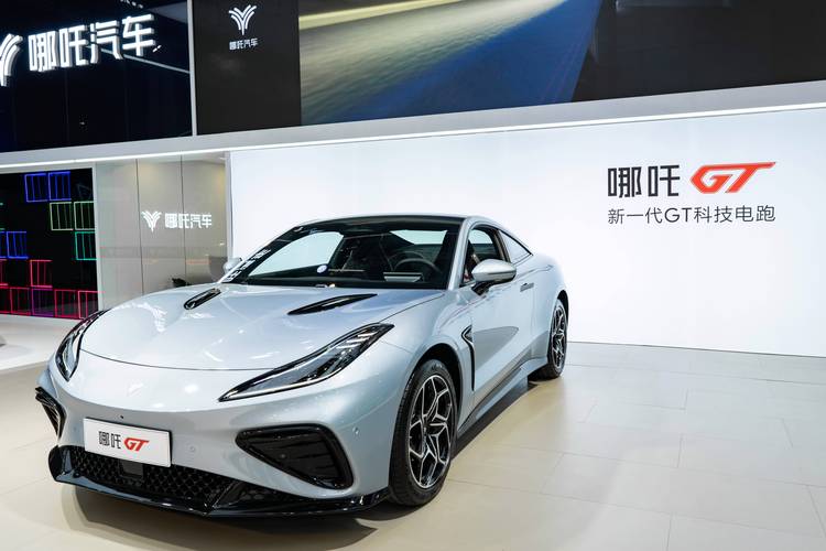 东莞桥头镇纳亿联企业管理咨询哪吒汽车在智能汽车领域的表现，领途汽车在新能源汽车市场中的影响力